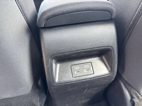 Used 2025 Toyota Corolla LE FWD image 21