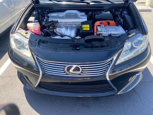 Used 2013 Lexus ES 300h image 16