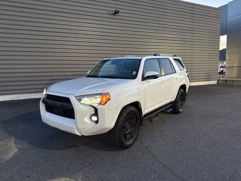 Used 2023 Toyota 4Runner SR5 Premium w/ Moonroof Package RWD image 1