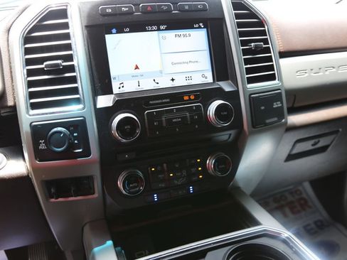 Used 2017 Ford F250 King Ranch w/ King Ranch Ultimate Package AWD/4WD image 14