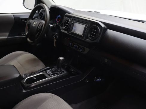 Used 2018 Toyota Tacoma SR RWD image 10
