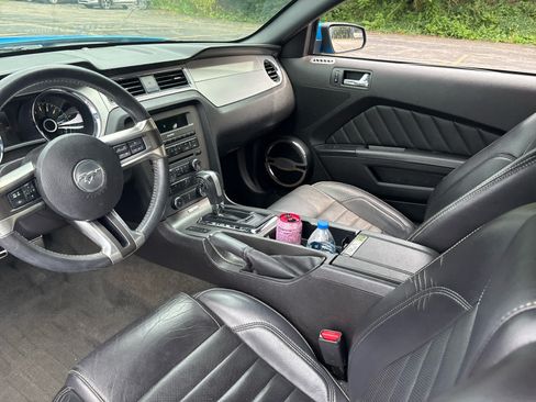 Used 2014 Ford Mustang Premium w/ Equipment Group 202A RWD image 9