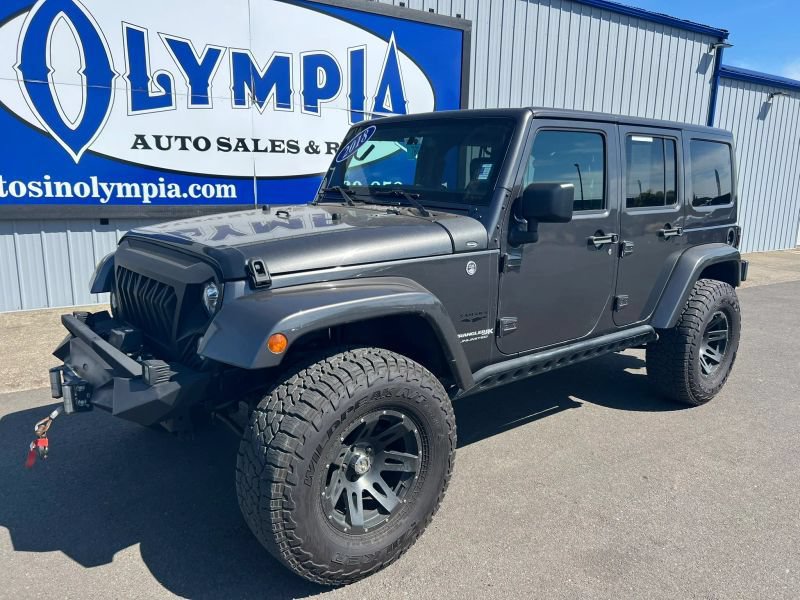 Used 2018 Jeep Wrangler Unlimited Sahara w/ Dual Top Group AWD/4WD image 2