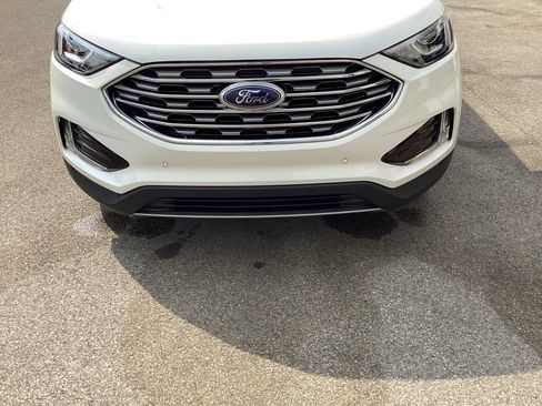Used 2021 Ford Edge Titanium AWD/4WD image 19
