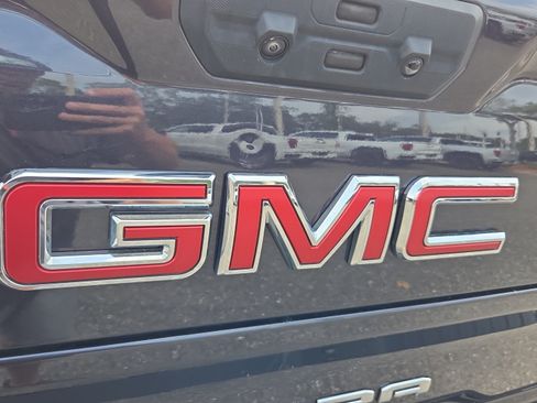 Certified 2025 GMC Sierra 1500 AT4 w/ Technology Package AWD/4WD image 33