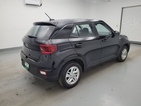 Used 2025 Hyundai Venue SE FWD image 10