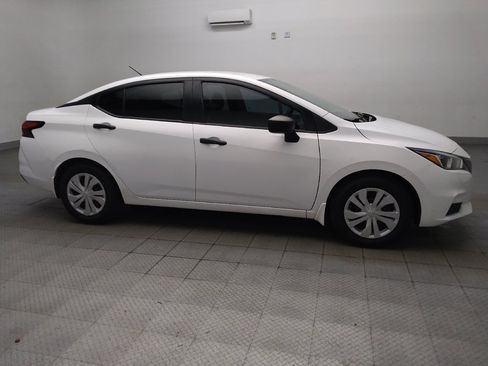 Used 2021 Nissan Versa S FWD image 11