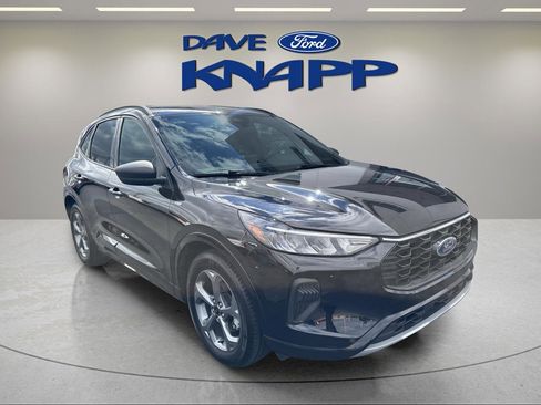 Used 2023 Ford Escape ST-Line image 2