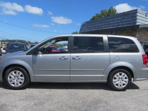 Used 2016 Dodge Grand Caravan SE w/ Quick Order Package 29E SE FWD image 5
