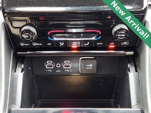 Used 2024 Jeep Grand Cherokee L Laredo image 20