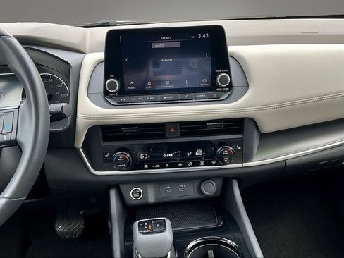 Certified 2023 Nissan Rogue SV w/ SV Premium B Package AWD/4WD image 9