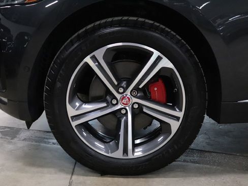 Used 2017 Jaguar F-PACE S image 37