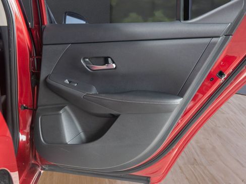 Used 2021 Nissan Sentra SV image 26