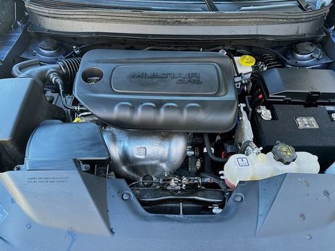 Used 2019 Jeep Cherokee Latitude Plus image 31