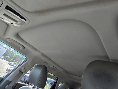 Used 2017 Kia Soul EV + w/ Sun & Fun Package image 11