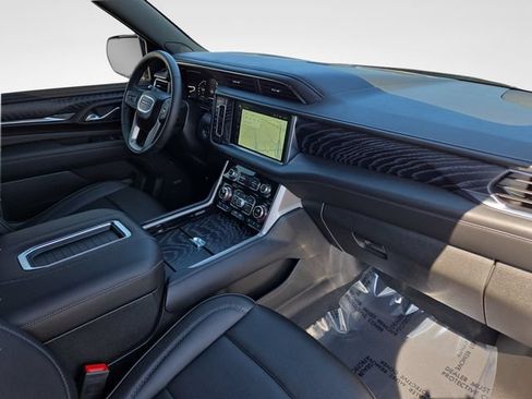 Used 2024 GMC Yukon Denali AWD/4WD image 35