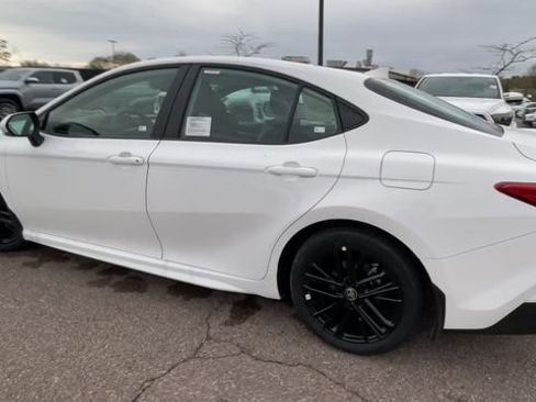 New 2026 Toyota Camry SE FWD image 4