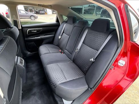 Used 2018 Nissan Altima 2.5 SV w/ 2.5 SV Technology Package FWD image 18