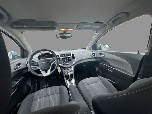 Used 2018 Chevrolet Sonic LT image 22