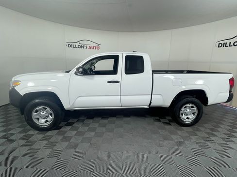Used 2019 Toyota Tacoma SR5 image 3