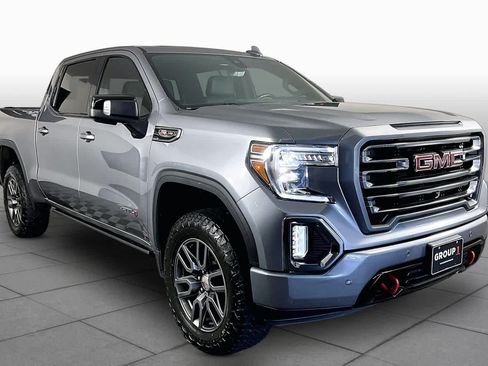 Used 2020 GMC Sierra 1500 AT4 w/ Technology Package AWD/4WD image 3
