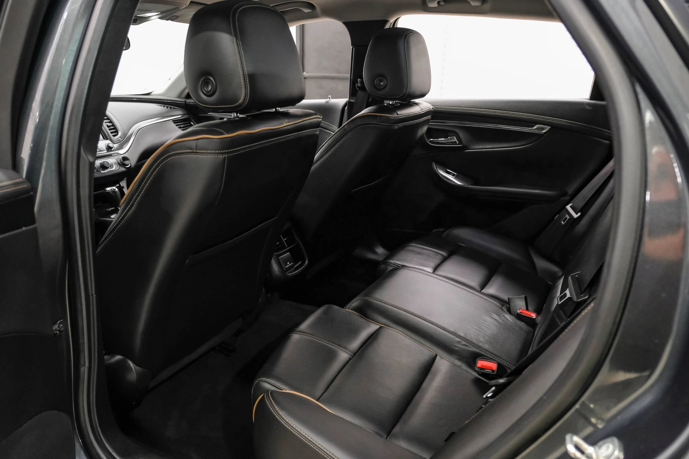 Used 2019 Chevrolet Impala Premier FWD image 36