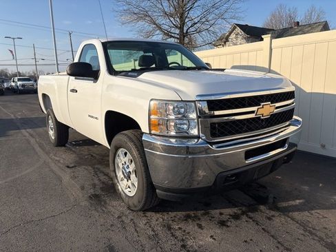 Used 2013 Chevrolet Silverado 2500 W/T image 2