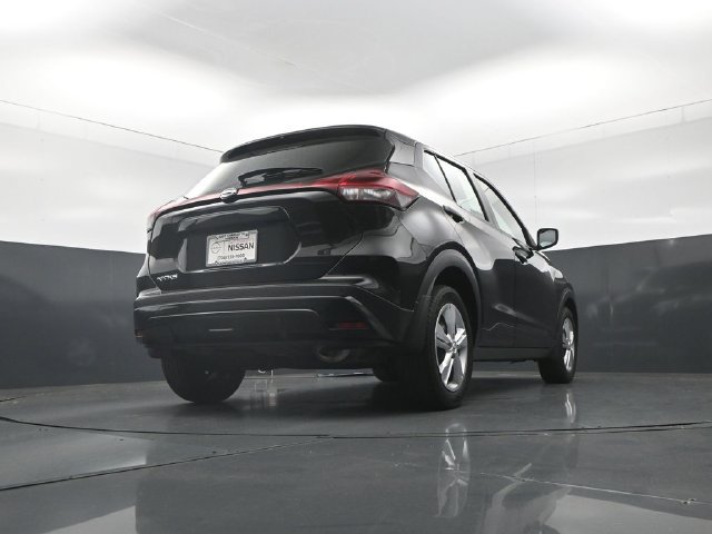 Certified 2025 Nissan Kicks Play S FWD image 39