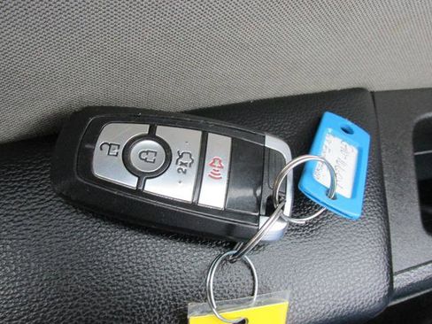 Used 2018 Ford Fusion S image 15