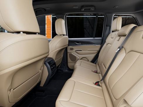 New 2026 Jeep Grand Cherokee Limited image 23