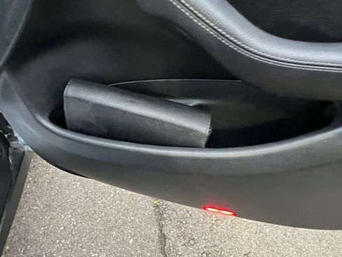 Used 2018 Mercedes-Benz GLC 300 4MATIC image 32