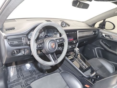 Used 2023 Porsche Macan GTS w/ GTS Sport Package AWD/4WD image 33