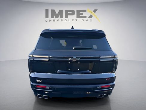 Used 2024 Chevrolet Traverse RS w/ LPO, Floor Liner Package AWD/4WD image 4