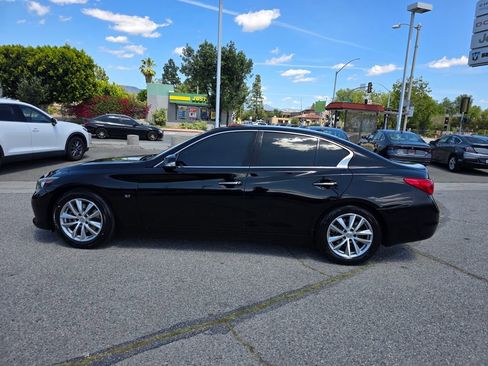 Used 2015 INFINITI Q50 Premium w/ Navigation Package RWD image 9