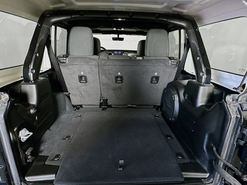 Used 2022 Jeep Wrangler Willys image 27