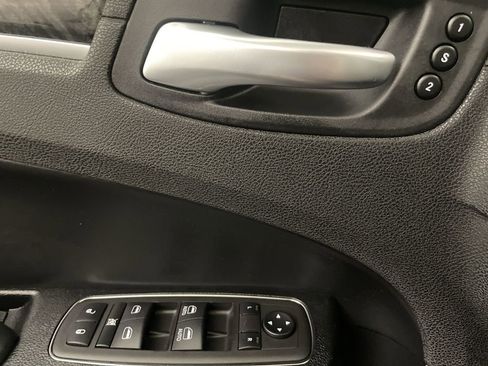 Used 2023 Chrysler 300 Touring L w/ Popular Equipment Group image 18