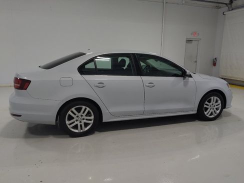 Used 2018 Volkswagen Jetta S w/ Cold Weather Package FWD image 10