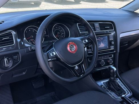 Used 2018 Volkswagen Golf SE FWD image 18