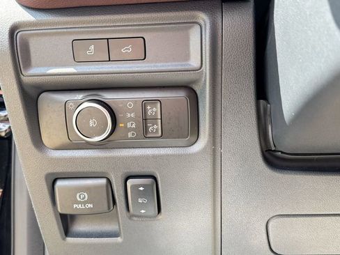 Used 2024 Ford Expedition Max Limited image 18