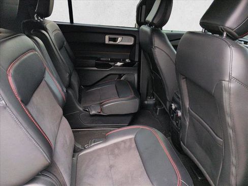 Used 2024 Ford Explorer ST-Line w/ Class IV Trailer Tow Package image 22