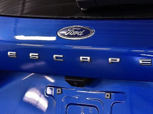 Used 2022 Ford Escape SE w/ Convenience Package image 9