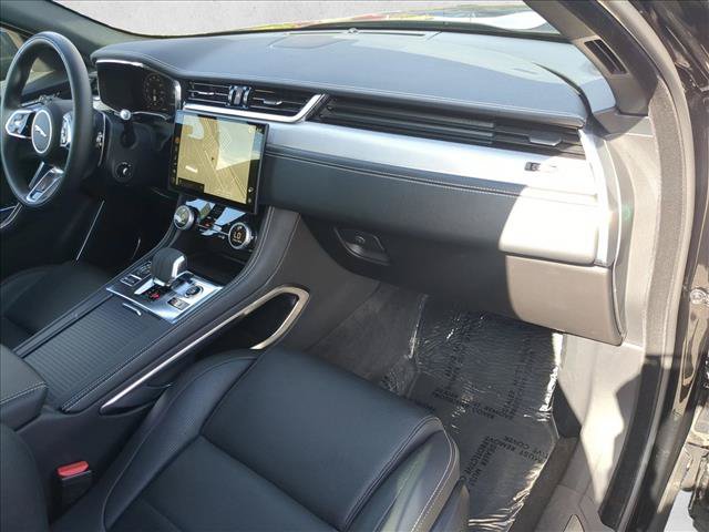 Used 2024 Jaguar F-PACE R-Dynamic S AWD/4WD image 23
