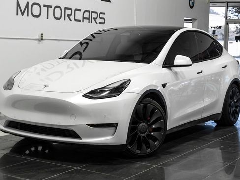 Used 2022 Tesla Model Y Performance AWD/4WD image 7