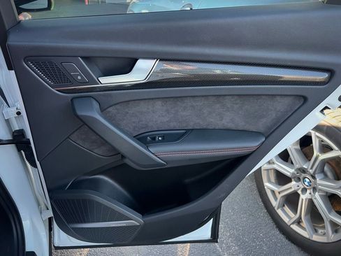 Used 2019 Audi SQ5 Premium Plus w/ Premium Plus Package image 30