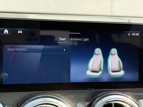 Used 2024 Mercedes-Benz GLB 250 image 13