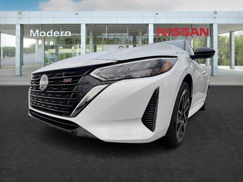 New 2025 Nissan Sentra SR image 10