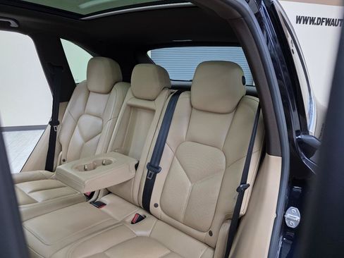 Used 2016 Porsche Cayenne AWD/4WD image 28