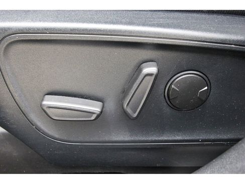 Used 2022 Ford Escape SE w/ SE Sport Appearance Package FWD image 29