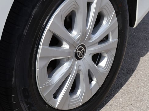 Used 2021 Toyota Prius L Eco FWD image 49