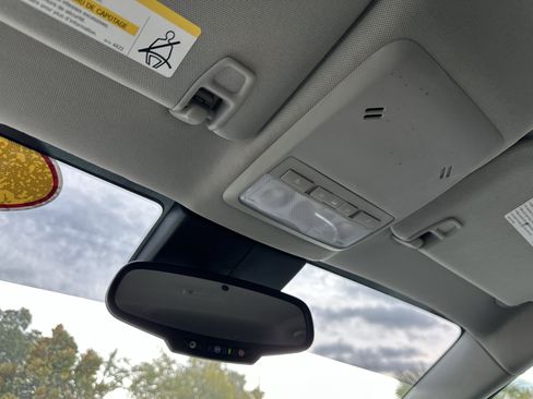 Used 2016 Buick Encore Sport Touring image 33